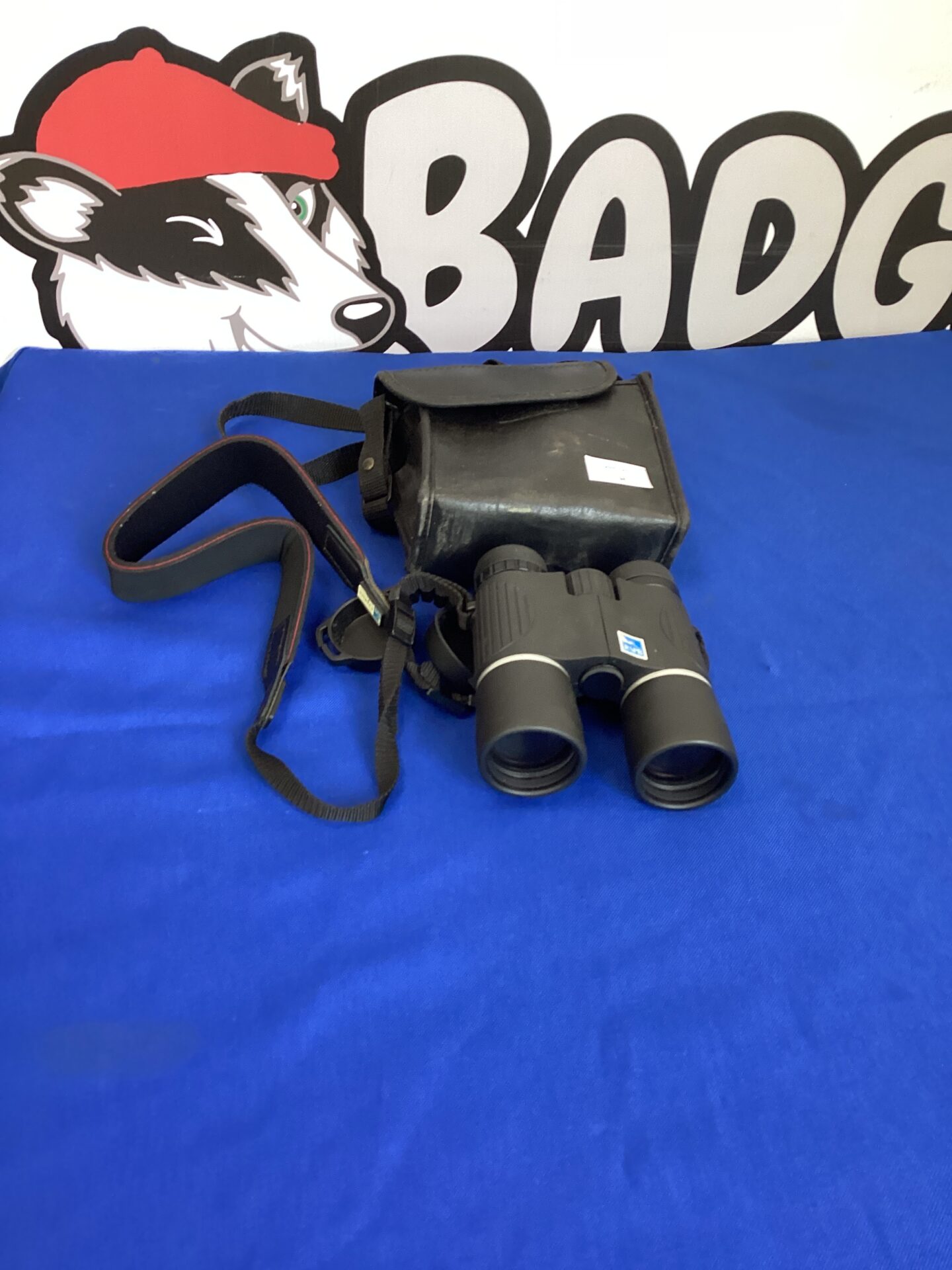 224 BG.PC 10×42 Binoculars with case