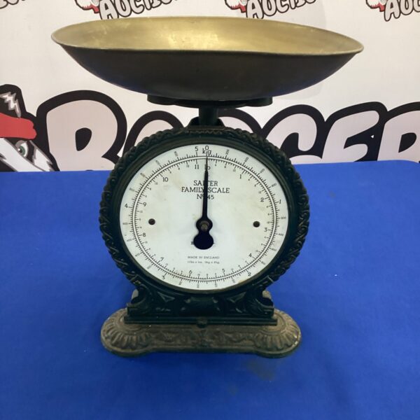 Vintage Salter family scale No. 45 for kitchen weighing.