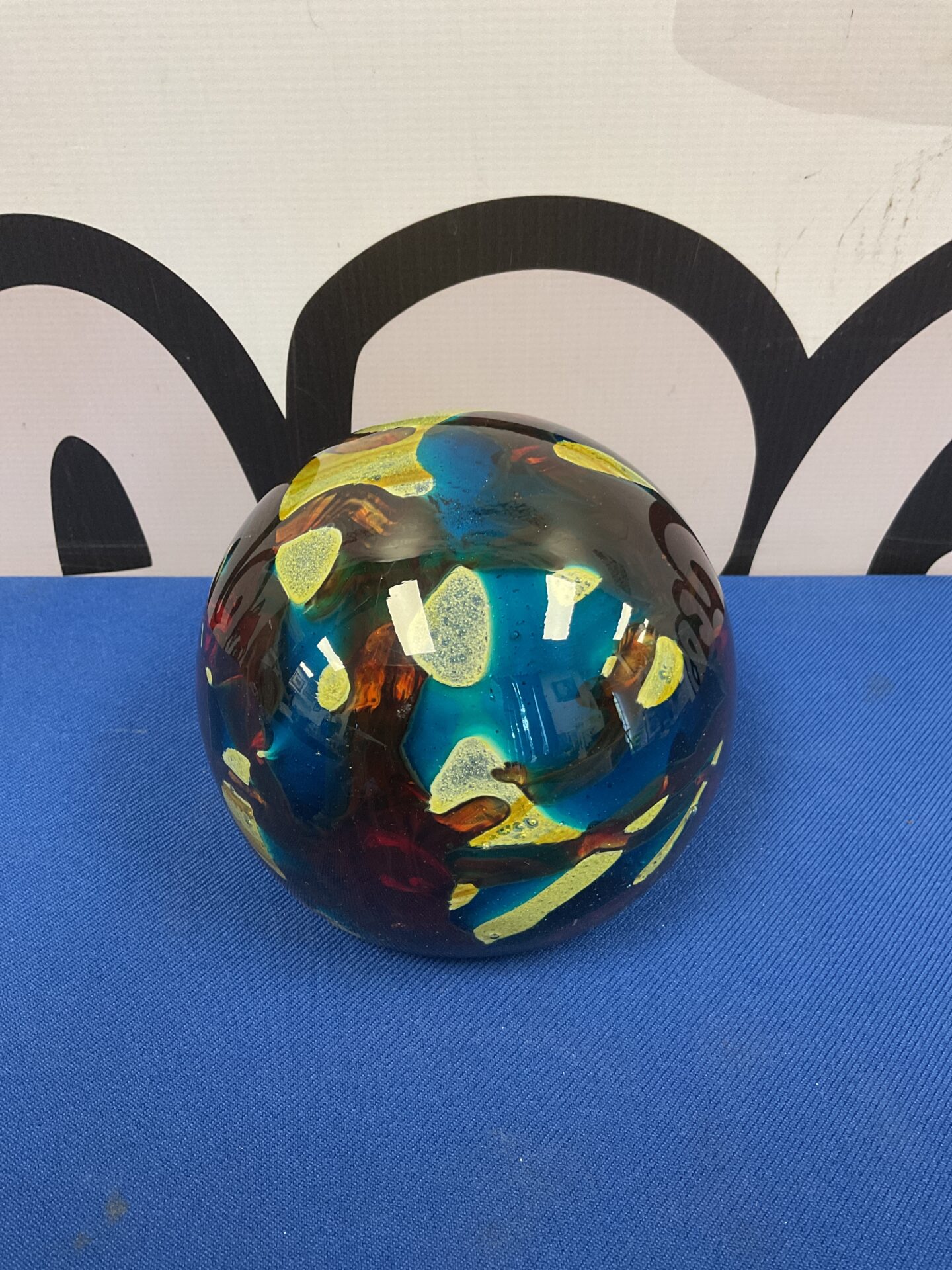 043 Large medina red & blue glass paperweight