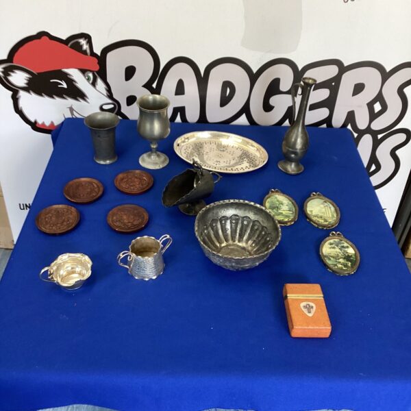 Vintage pewter bowl and mixed metalware lot for collectors.