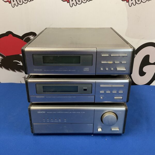 Vintage Denon D-100 hifi system with amplifier and CD player.