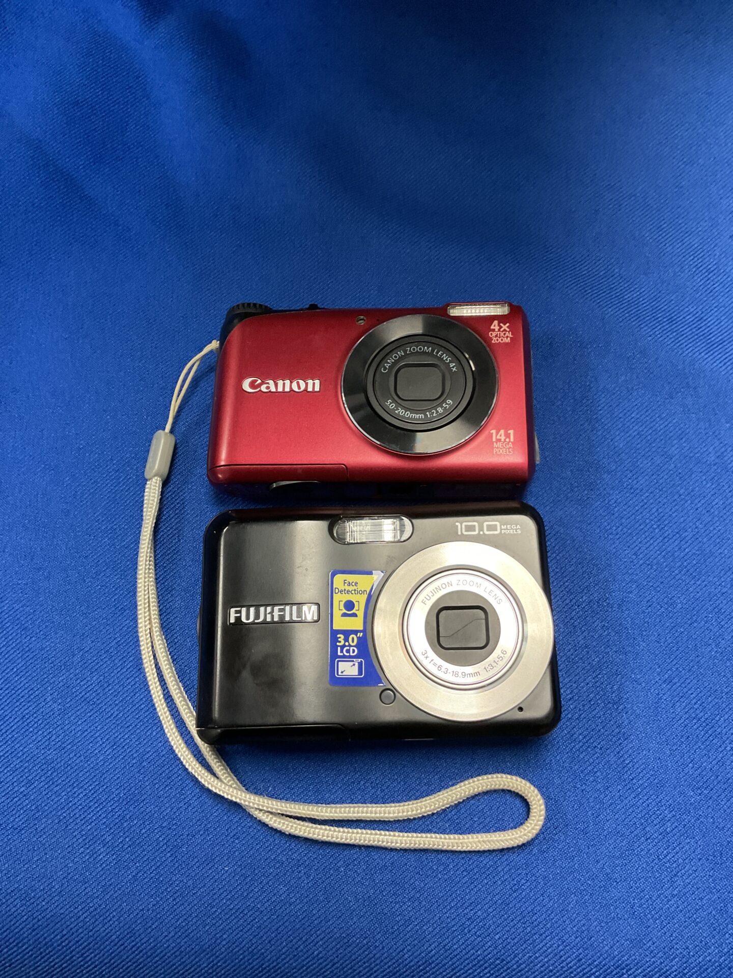 173 Canon a2200 & fujifilm a150 digital cameras