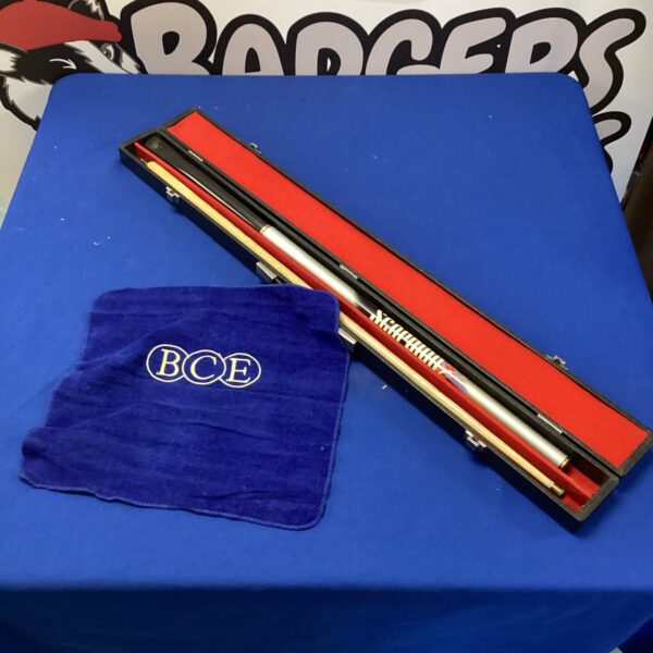 Cannon snooker cue with BCE cloth in a case.