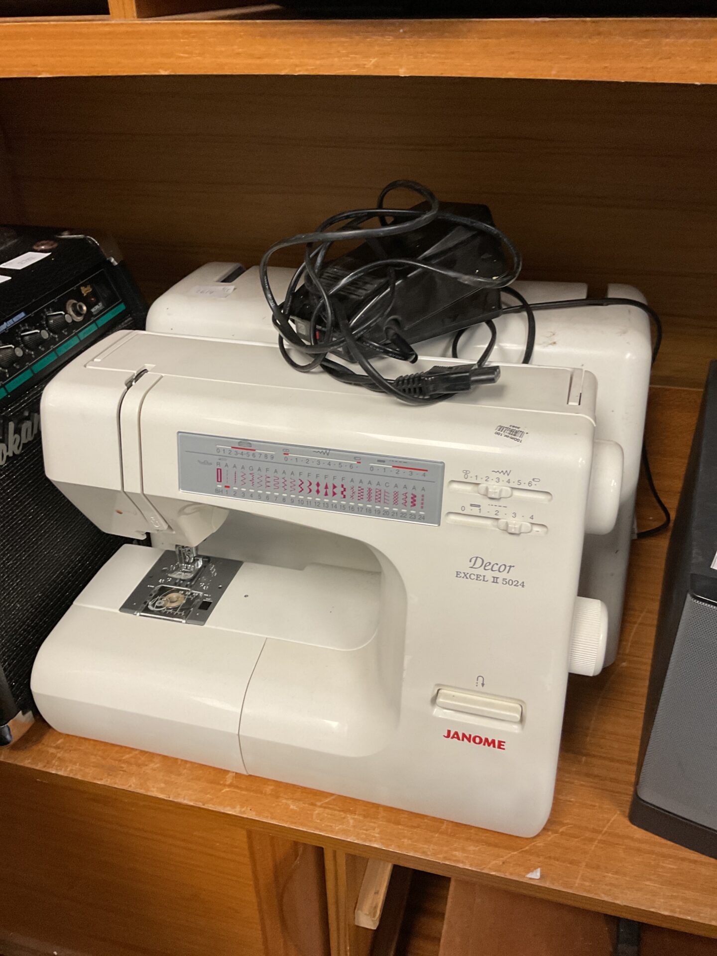 197 Janome decor excel ii 5024 sewing machine