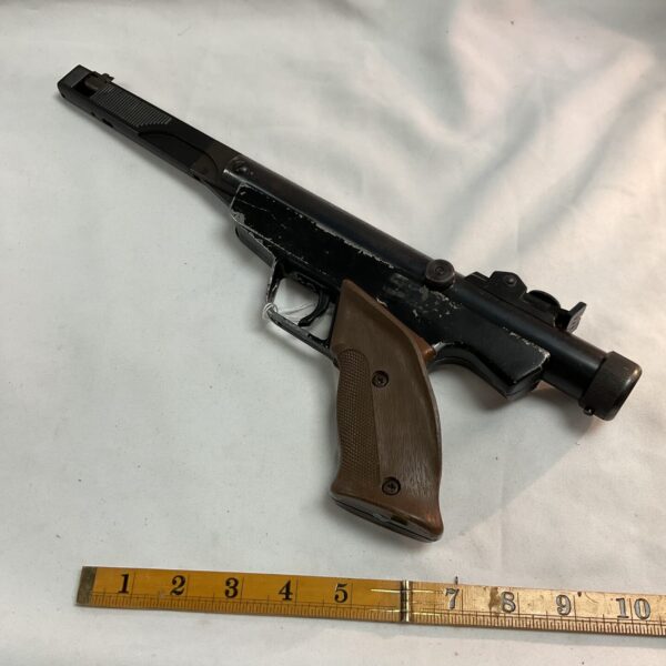 Vintage Mod 6 .177 air pistol for target shooting and collecting.