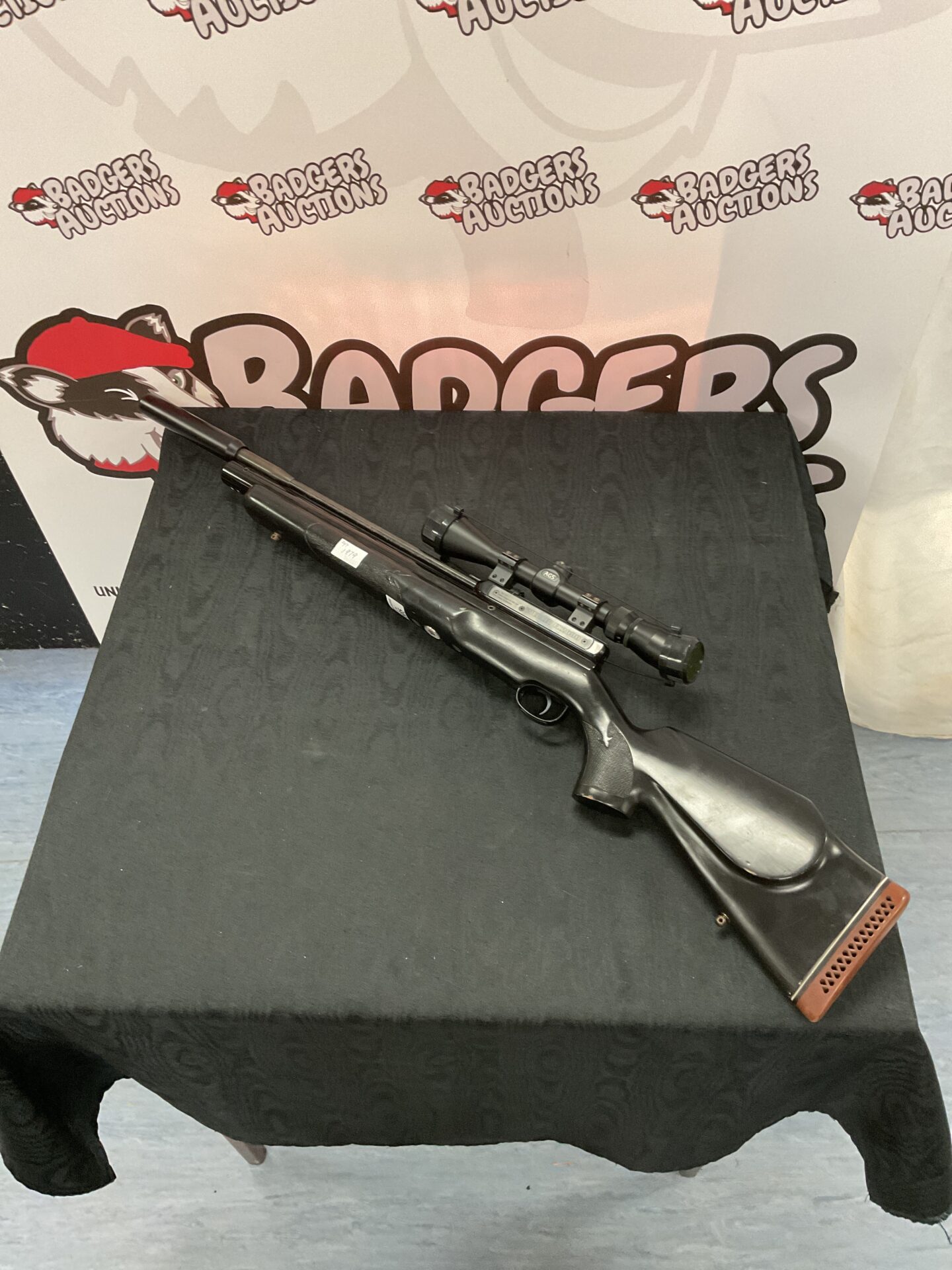 685 Webley fx2000 precharged air rifle with scope