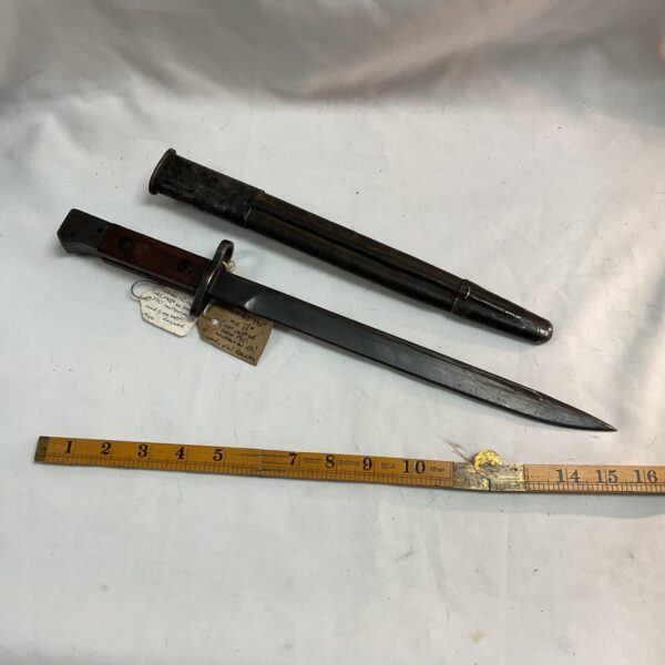 Antique Enfield 1907 Mk3 bayonet for rifle collectors.
