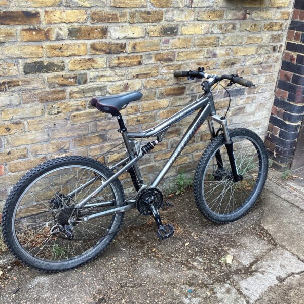 Land Rover DSX 110 bike, full suspension mountain bicycle.