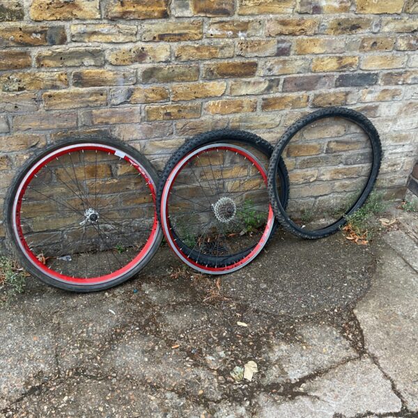 Red and silver Vuelta Rodi bike wheelset, used condition.