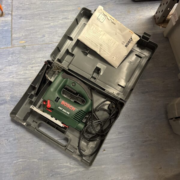 Bosch PST 850 PE jigsaw in a carry case, power tool for DIY.