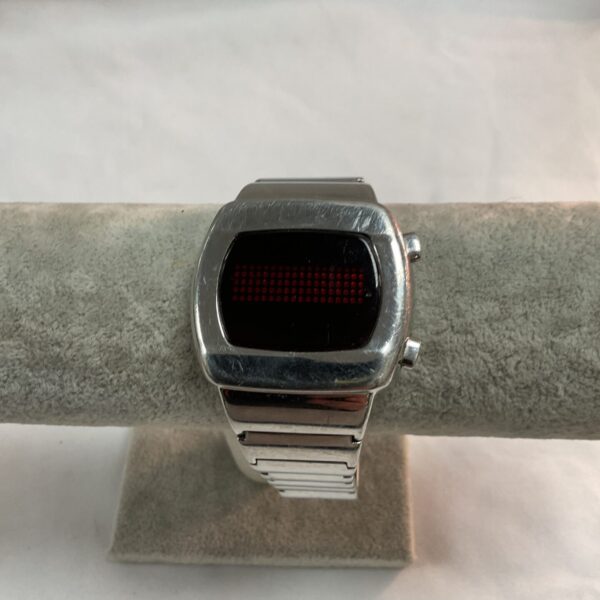 Vintage Zeon quartz wristwatch with LED display.