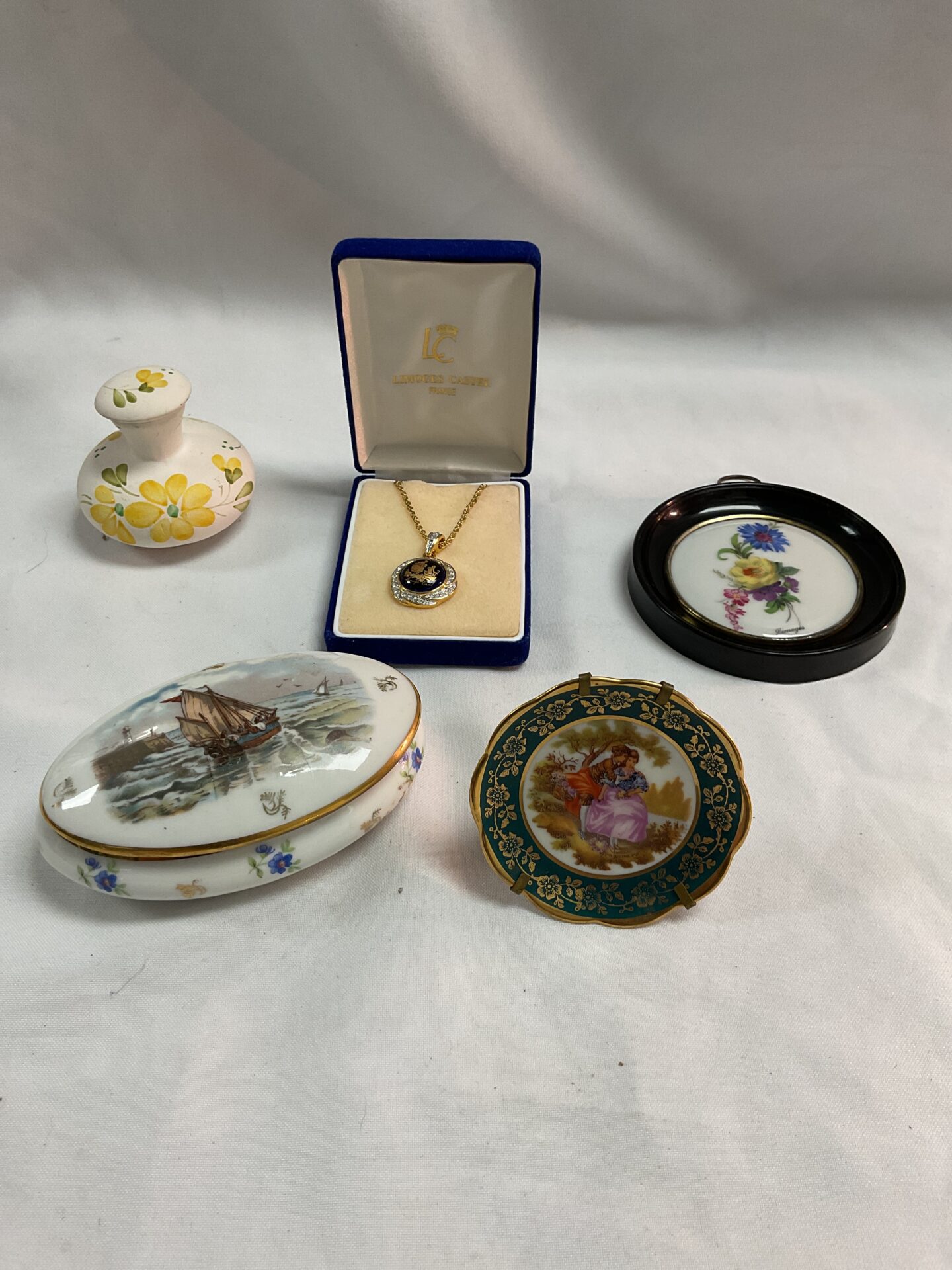 714 Limoges pendant necklace two miniature plates and two pots