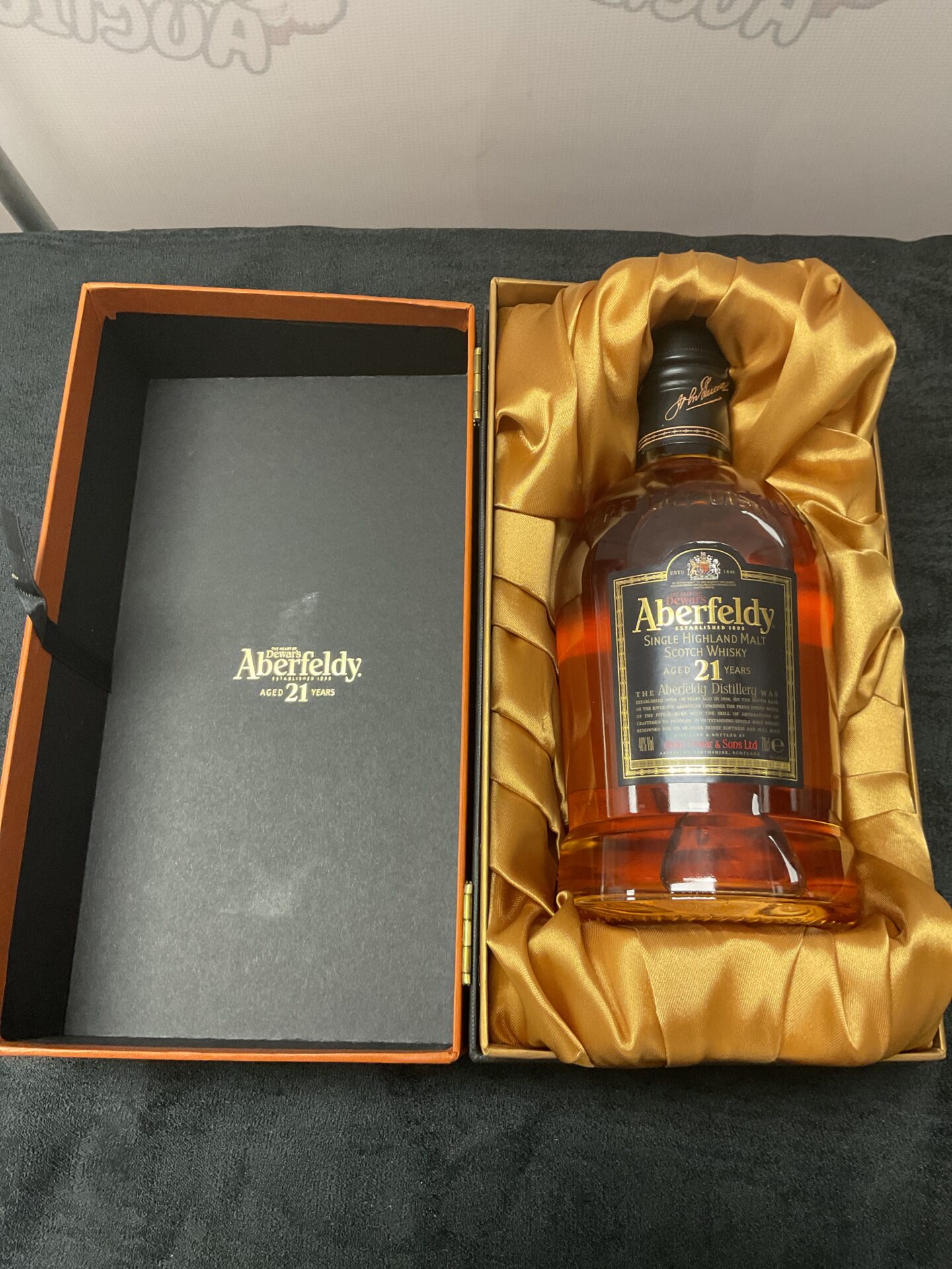 832 Cased Bottle of Aberfeldy Single highland malt whiskey aged 21 years
