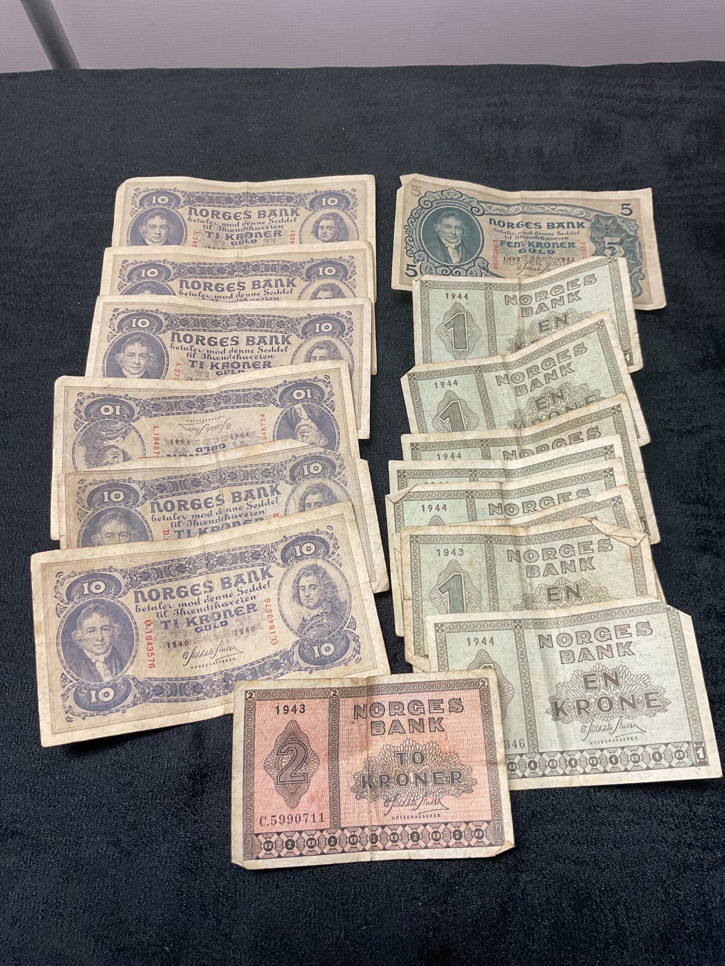 729 Collection of ww2 Norwegian banknotes