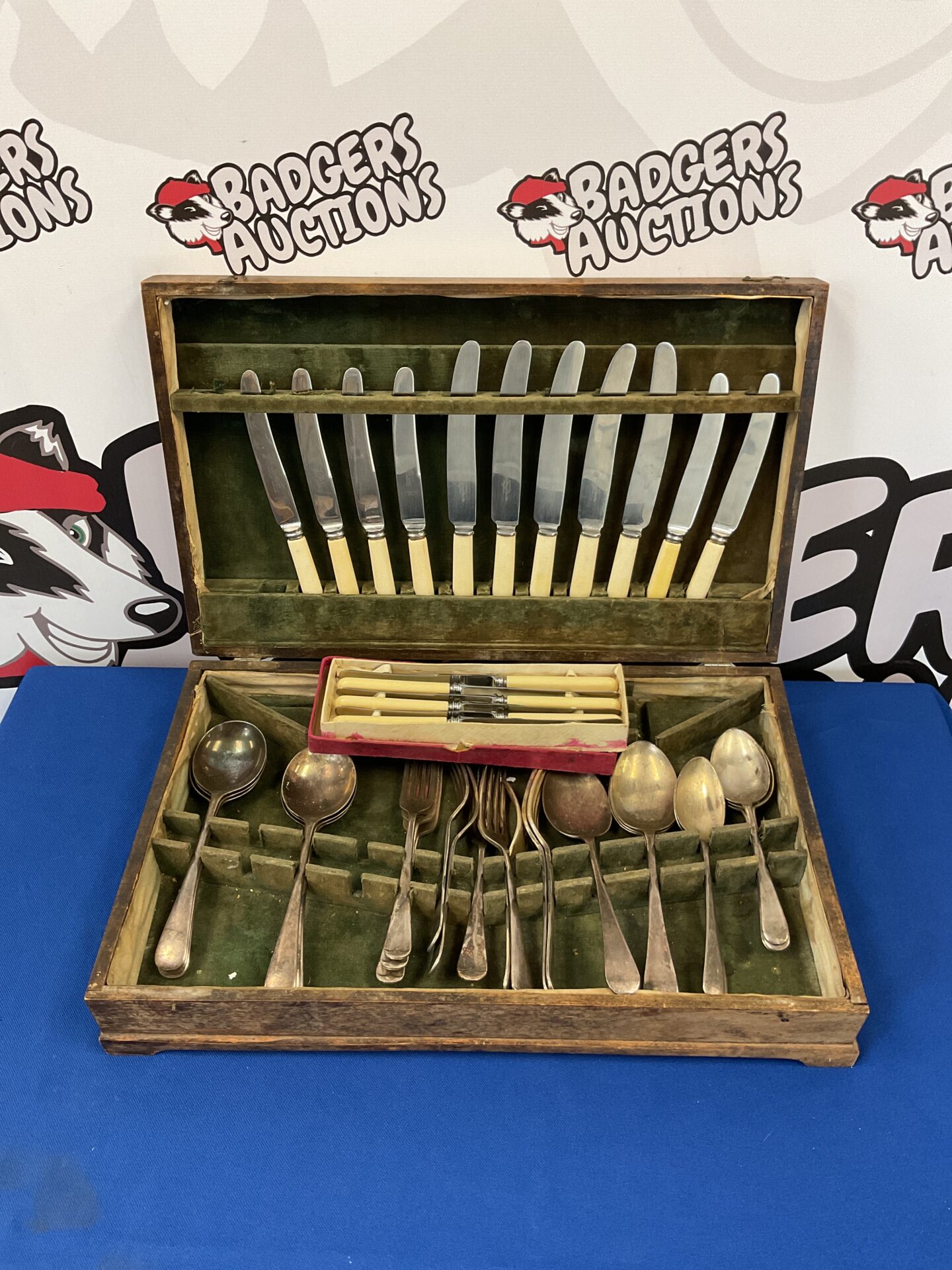 028 Gregory bros bone handled silver plate cutlery set