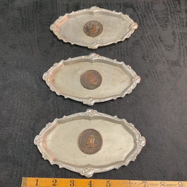 Vintage 1935 Silver Jubilee medal tray featuring King George V.
