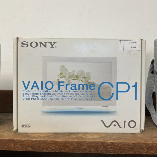 Sony Vaio CP1 digital photo frame, portable digital picture display.
