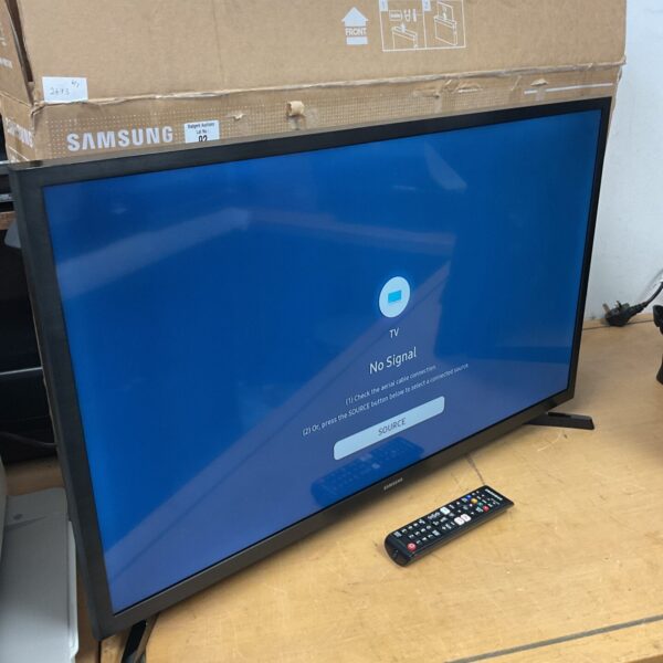 Samsung 32 inch smart TV model T4300, front view.