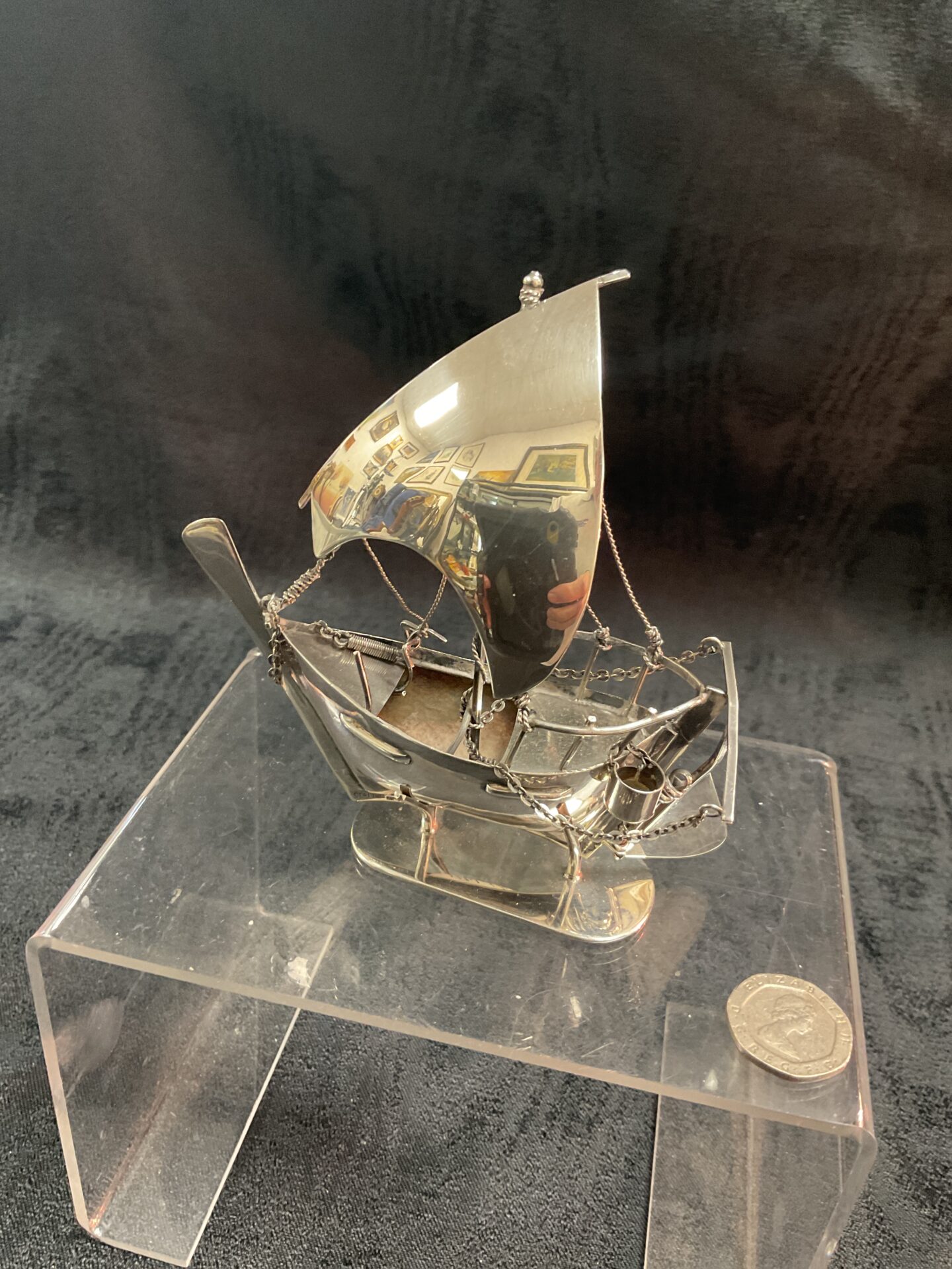774 Sterling silver Sailing Ship 80.4g