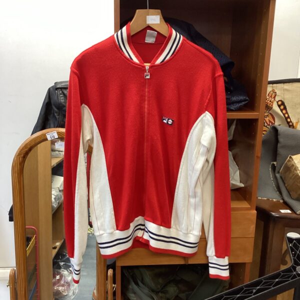 Red vintage Fila jacket size M, 1980s sportswear.