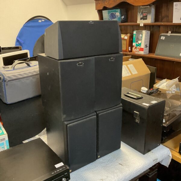 Vintage Kef speakers Q15, Q95c and Coda in used condition.