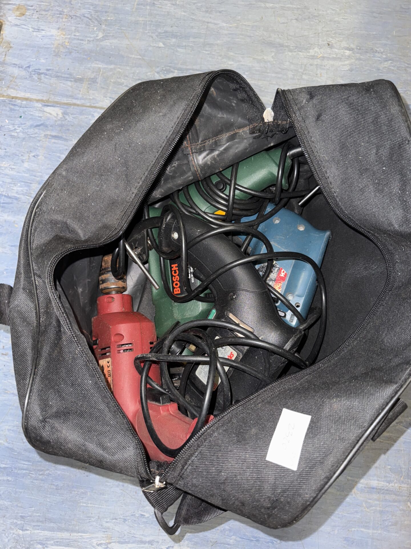 931 Bag of assorted drills inc Bosch