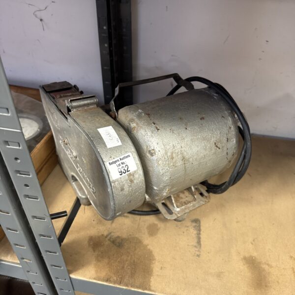 Vintage Hook-Eye belt sander in as-found condition.