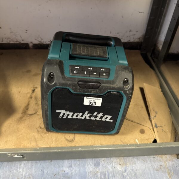 Makita DMR200 site radio body, portable jobsite radio