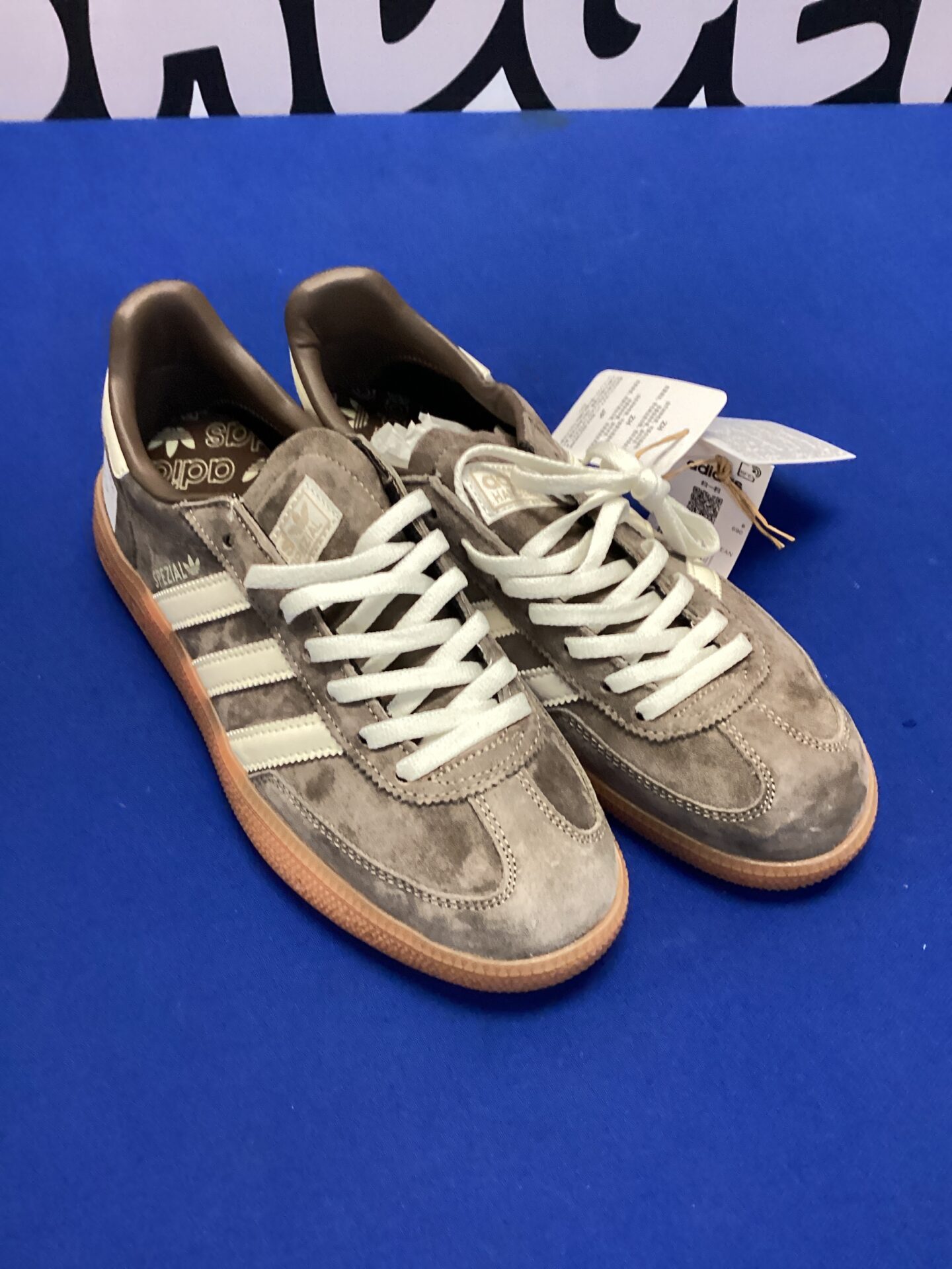 483 Pair of size 6 New with tags adidas spezial trainers