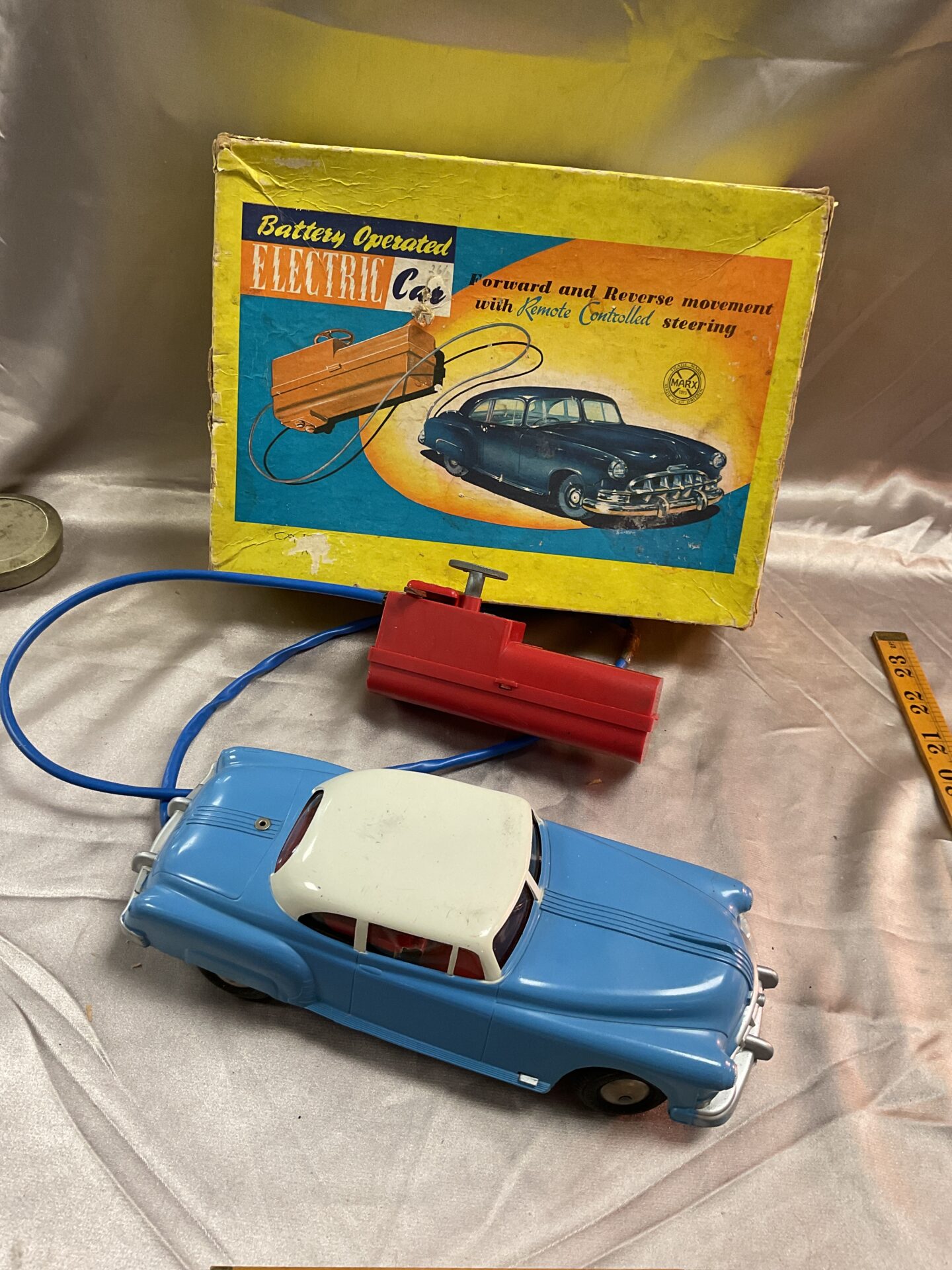 732 Battery operated electric car remote controlled in original box