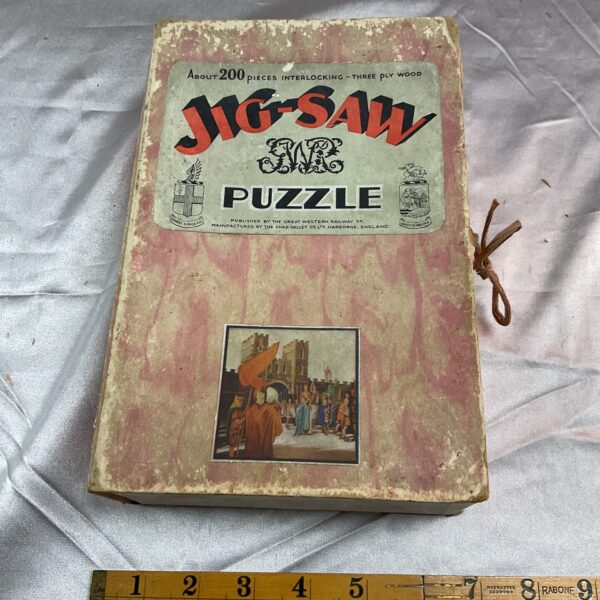 Vintage Great Western Railway jigsaw puzzle in worn box.