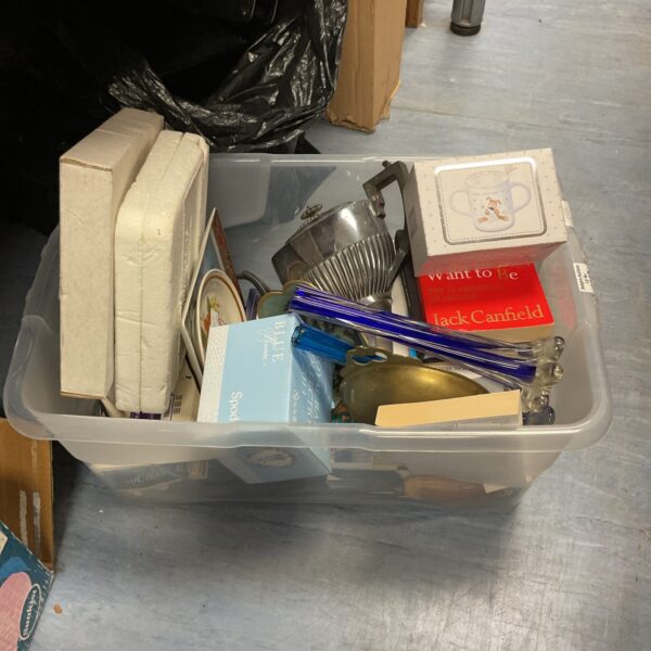 Mixed lot of vintage collectibles including Spode china and brass.