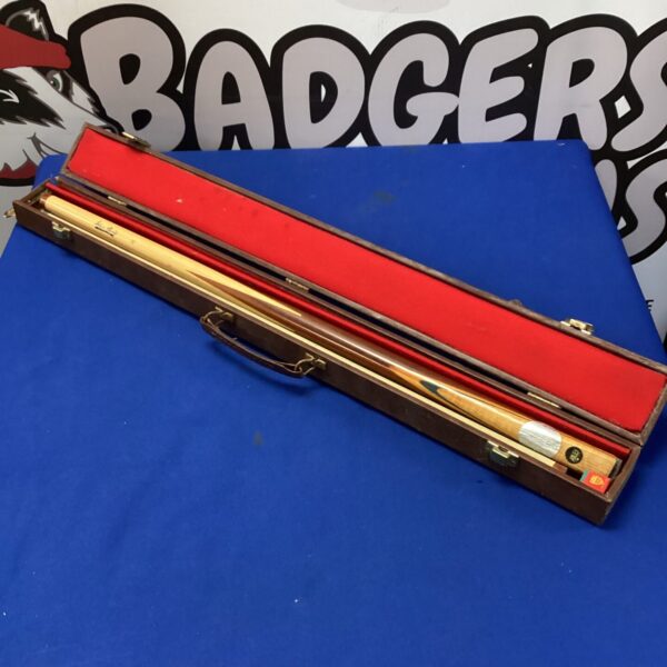 Riley snooker cue Steve Davis edition with case.