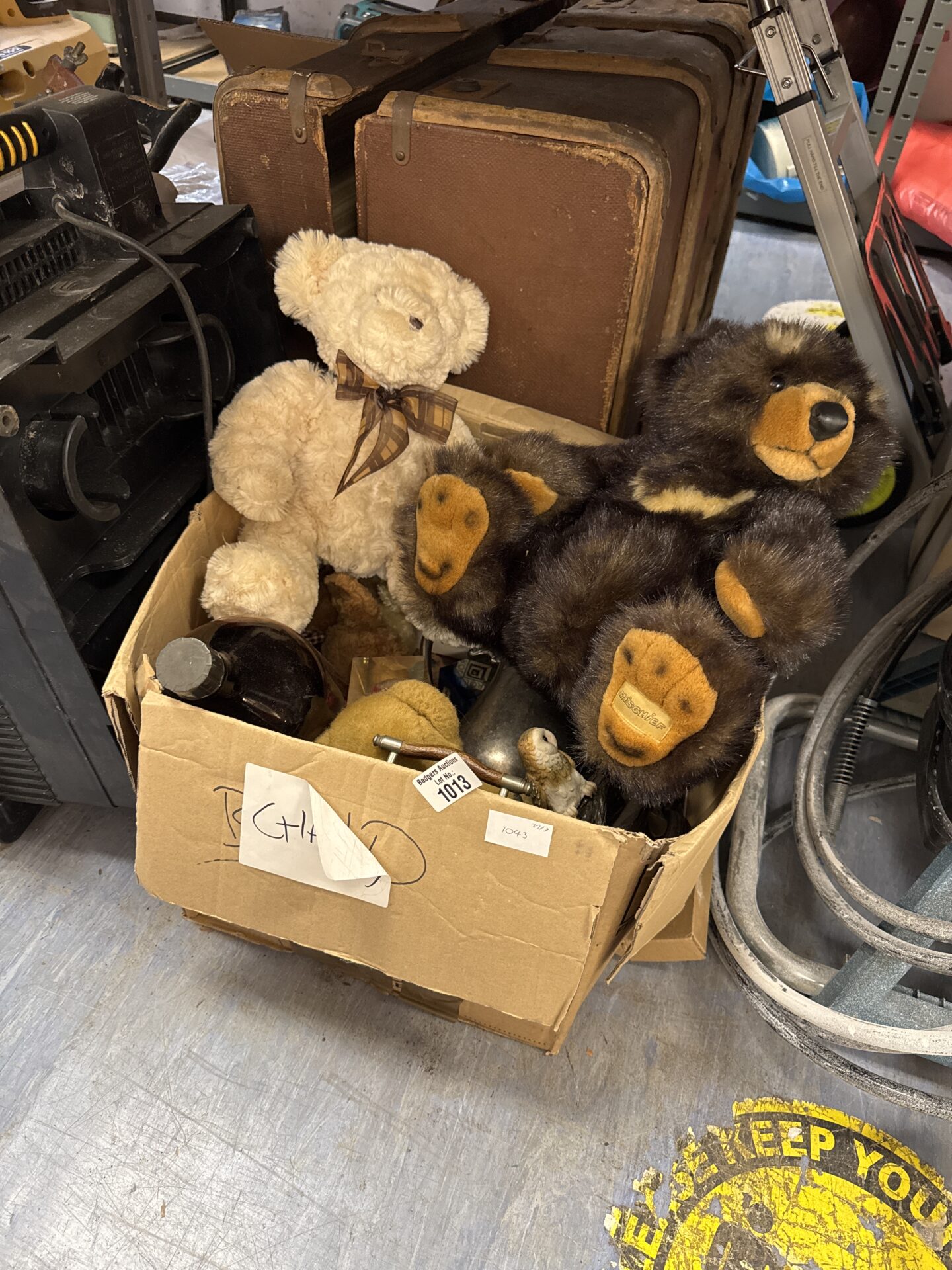 1013 Box of mixed items inc mischief teddy bear & others