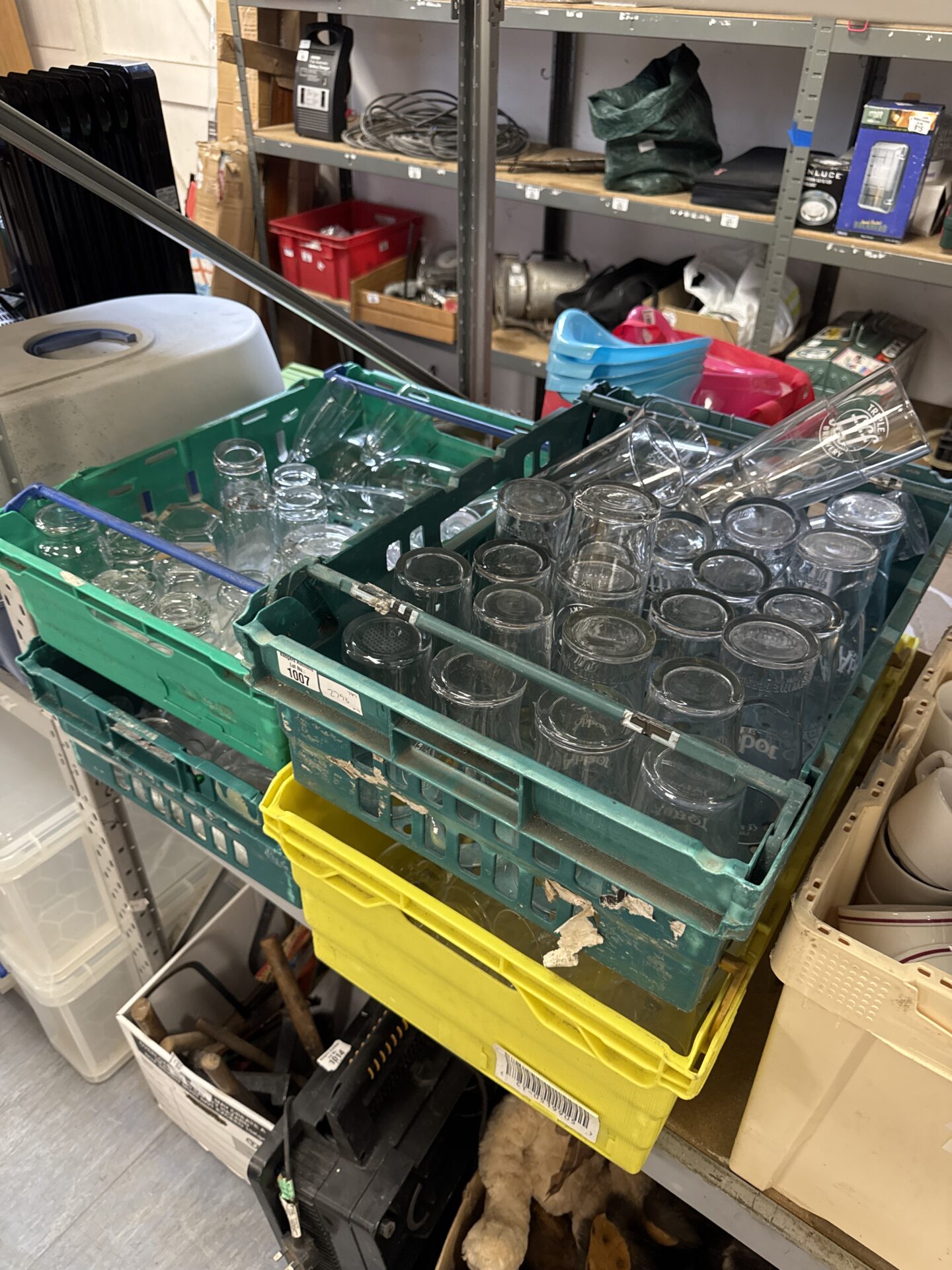 1007 Your trays of assorted drinking glasses