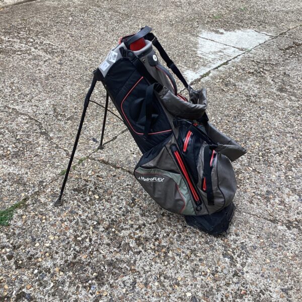Motocaddy Hydoflex golf bag, lightweight carry bag on display.