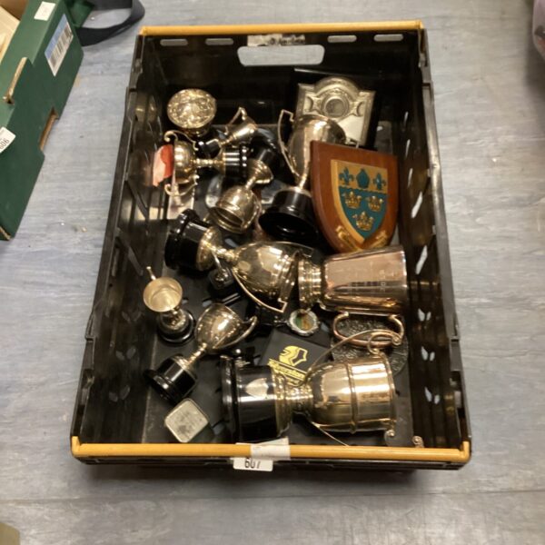 Mixed lot of vintage motor racing trophies and awards.