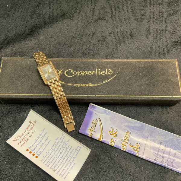 Vintage ladies Copperfield quartz wristwatch with gold bracelet.