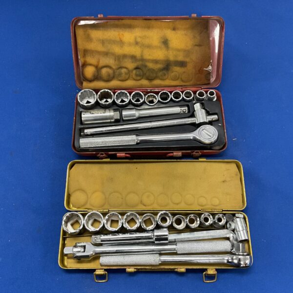 Vintage Af and metric socket set in original case.