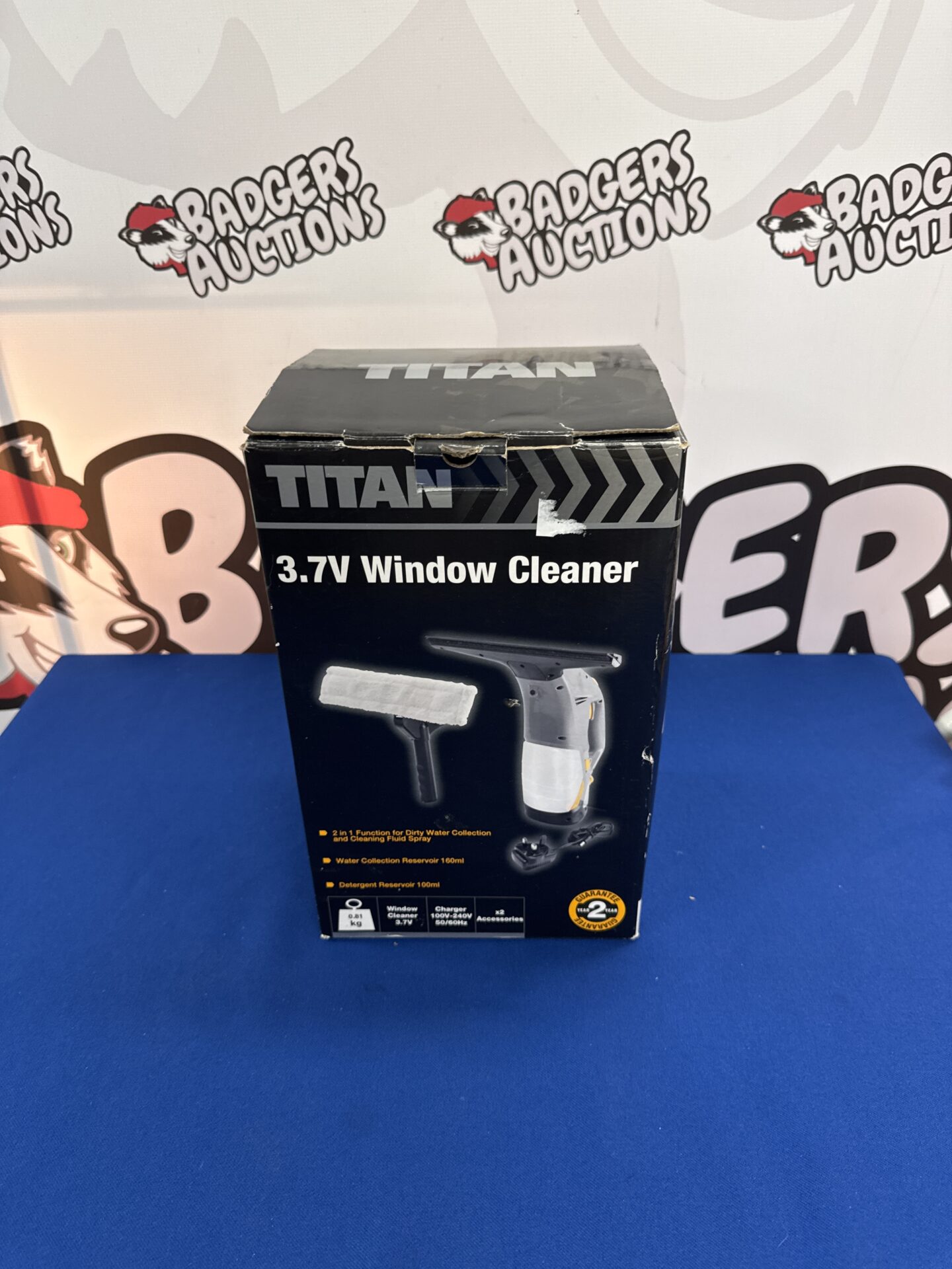 989 Titan 3.7v window vac – working