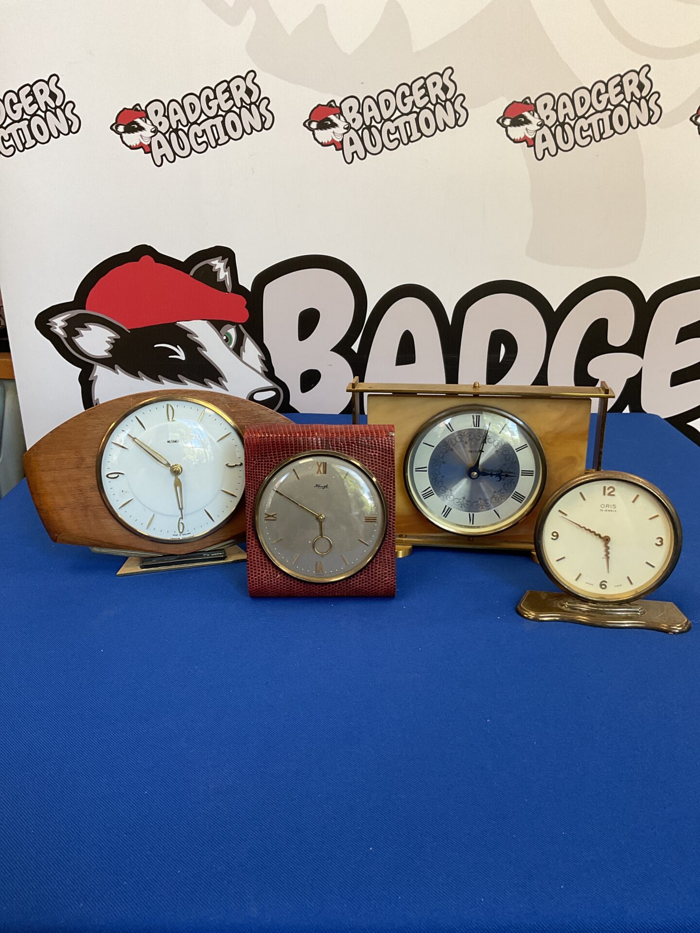 045 Four vintage mantle clocks including smiths & metamec
