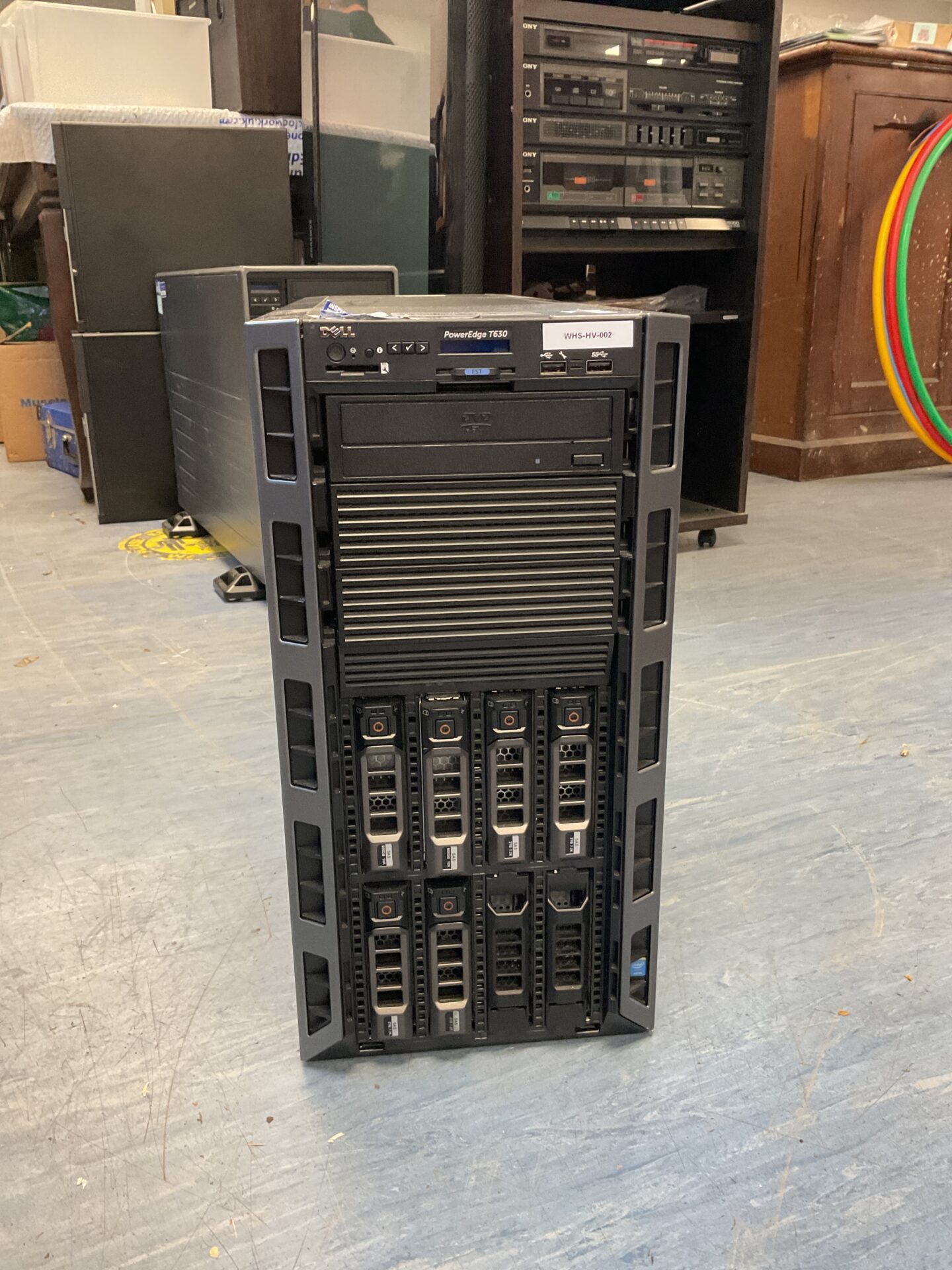 139 Dell poweredge t630 server working with hards drives