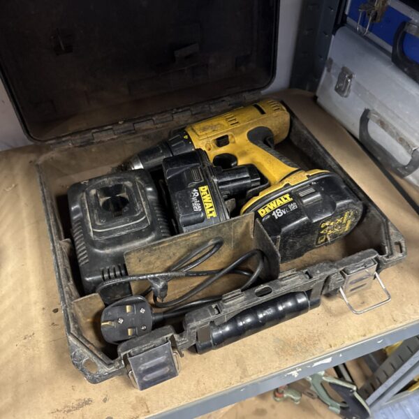 Vintage Dewalt de9095 cordless drill in used condition.