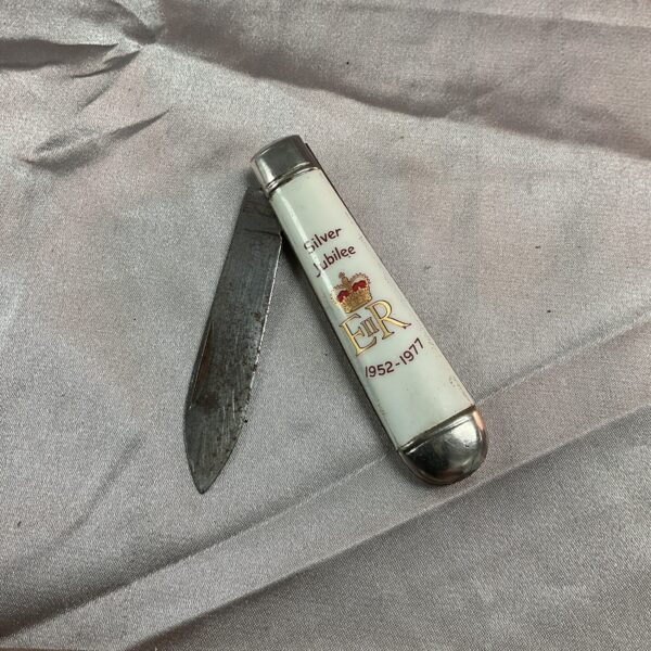 Silver jubilee 1952-1977 pocket knife