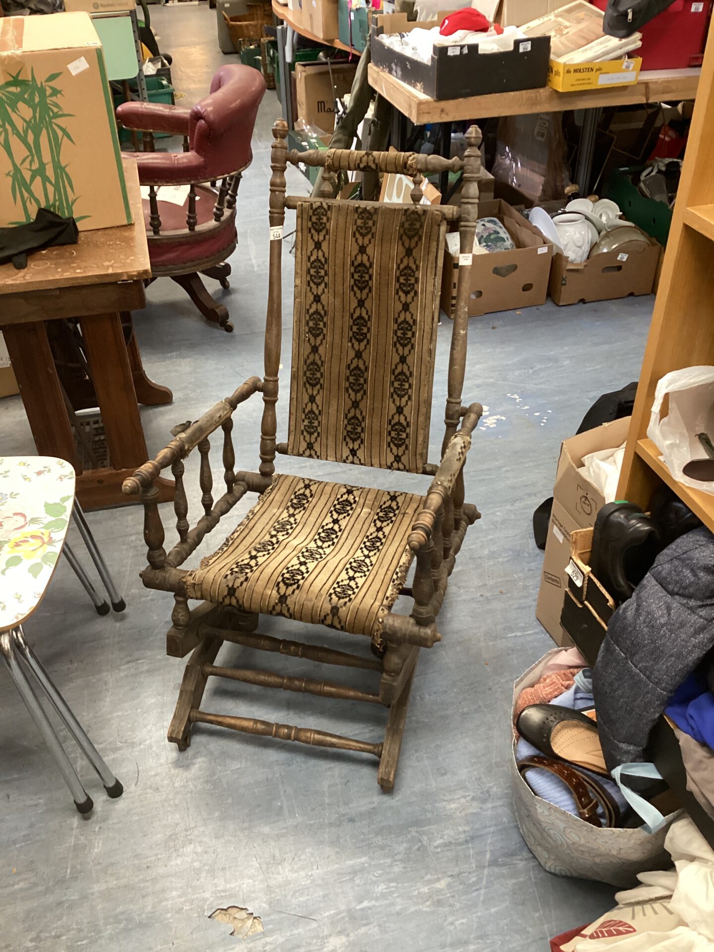 544 Victorian spindle back rocking chair