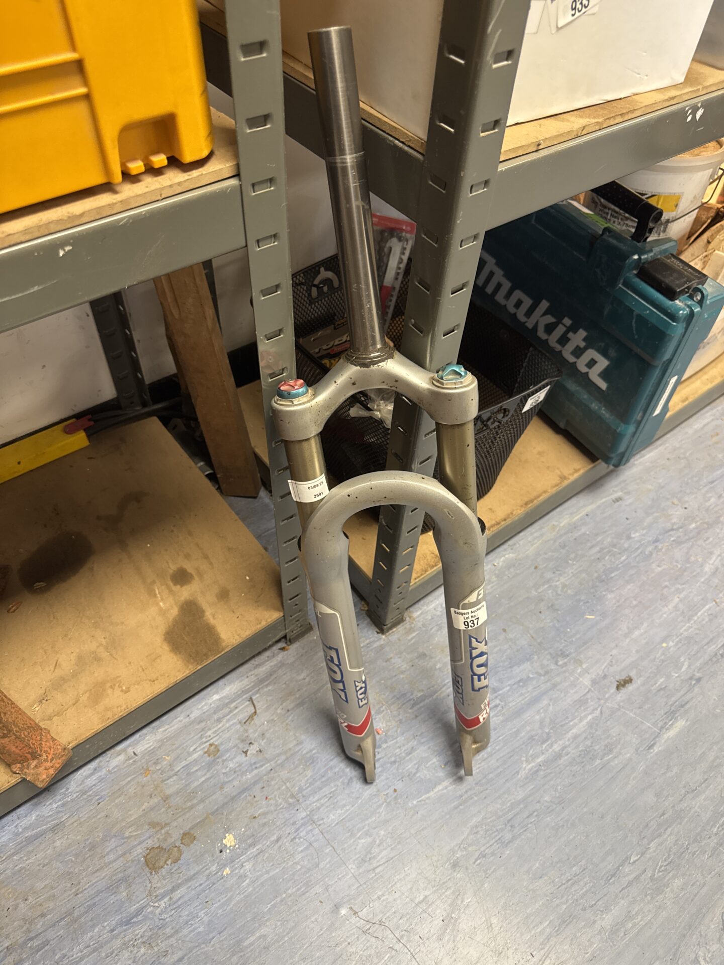 937 Pair of Fox f100 rl bicycle suspension forks