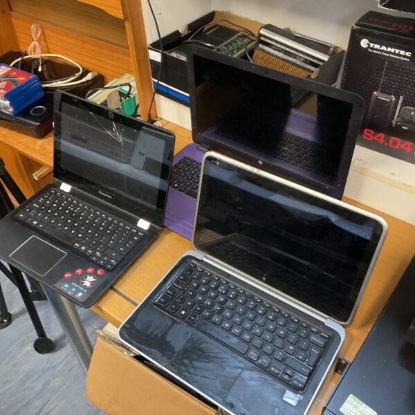 Untested laptop lot including HP and Lenovo models for repair.