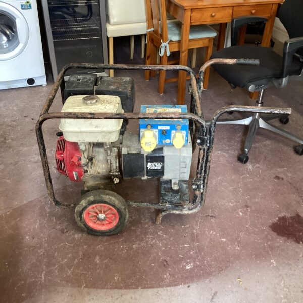 Side view of a Stephill petrol generator with wheels.