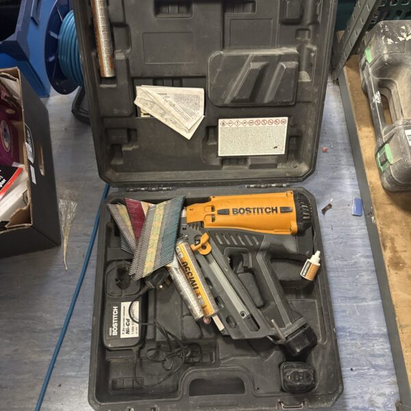 Bostitch gf33pt-u pneumatic stapler in open case.