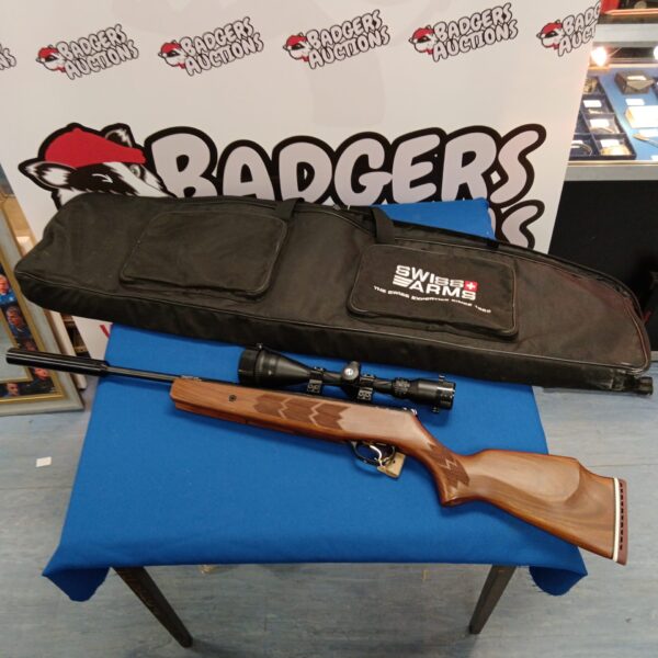 Webley Stingray II Quatro air rifle with scope and Swiss Arms bag.